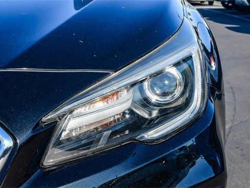 Used 2019 Subaru Outback 2.5i Touring w/ Popular Package #3A image 10