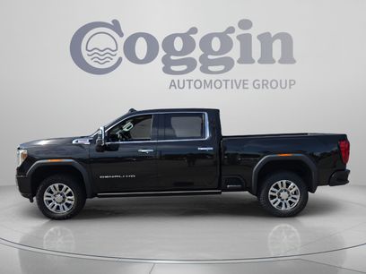 Used 2022 GMC Sierra 2500 Denali w/ Denali Black Diamond Edition