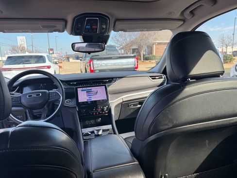 Used 2022 Jeep Grand Cherokee L Limited image 19