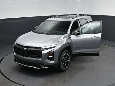 New 2026 Chevrolet Equinox RS w/ Convenience Package III FWD image 25