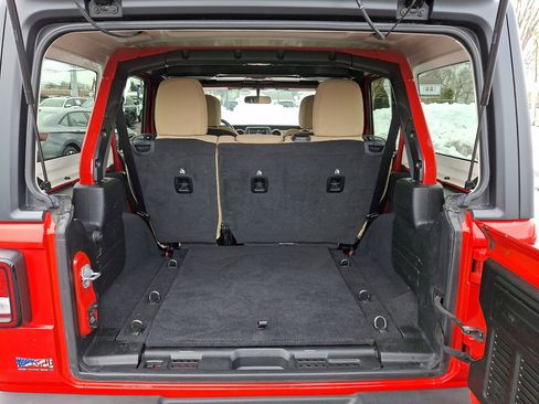 Used 2021 Jeep Wrangler Unlimited Sport image 18