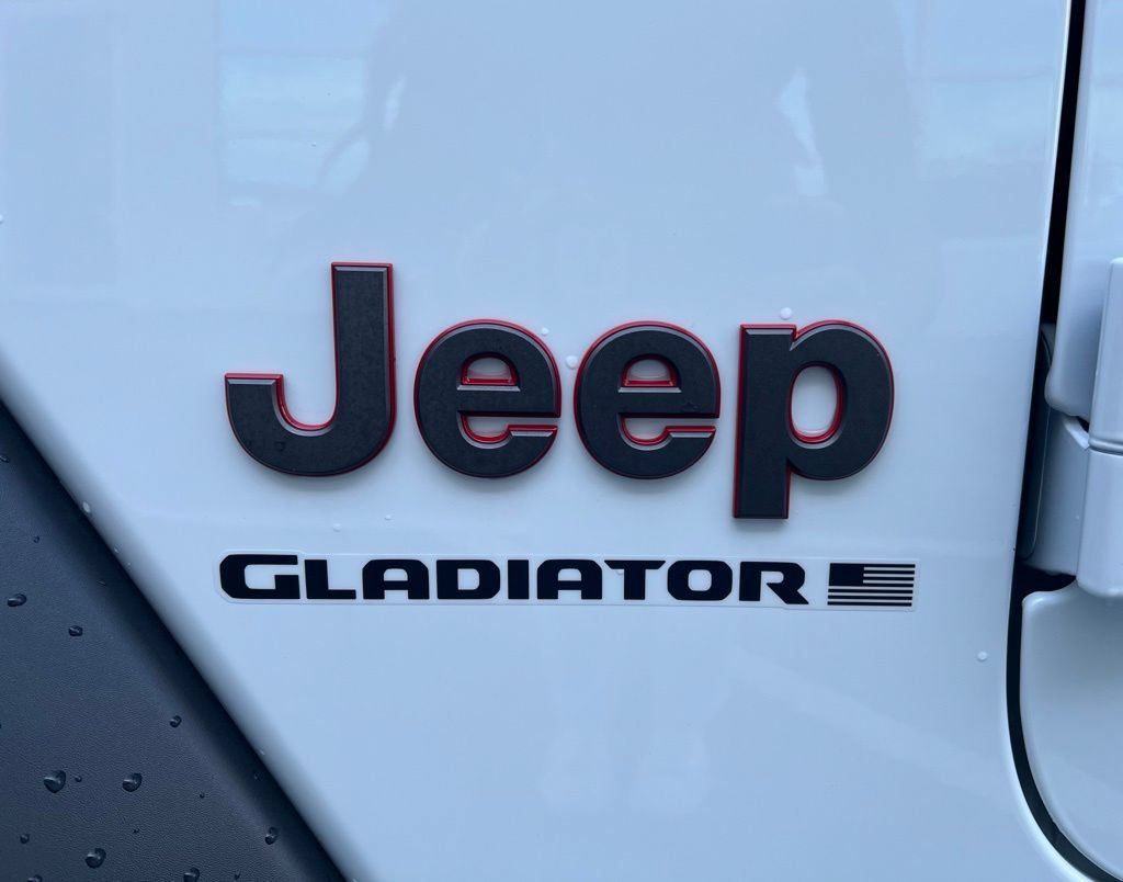 Used 2026 Jeep Gladiator Rubicon AWD/4WD image 7