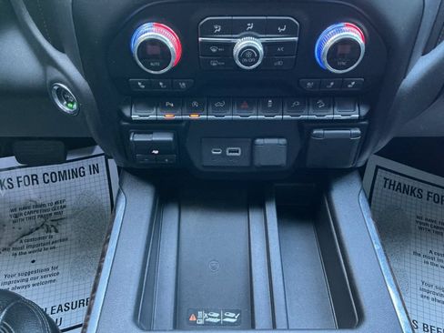 Used 2019 GMC Sierra 1500 Denali AWD/4WD image 16