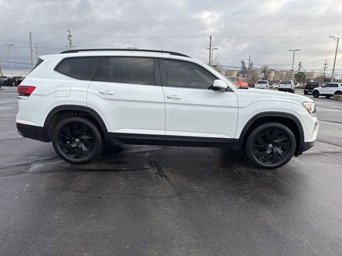 Used 2024 Volkswagen Atlas SE image 9