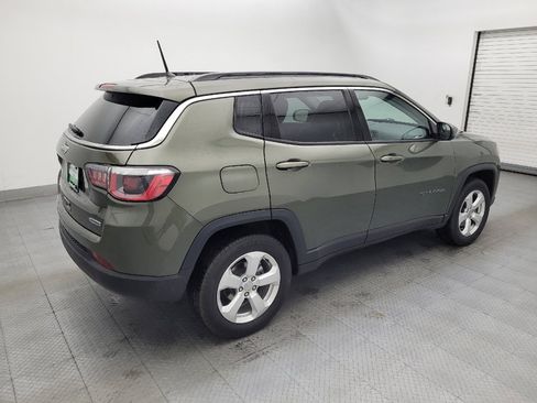 Used 2018 Jeep Compass Latitude w/ Cold Weather Group AWD/4WD image 10