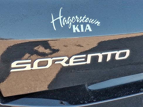 Used 2024 Kia Sorento S image 29