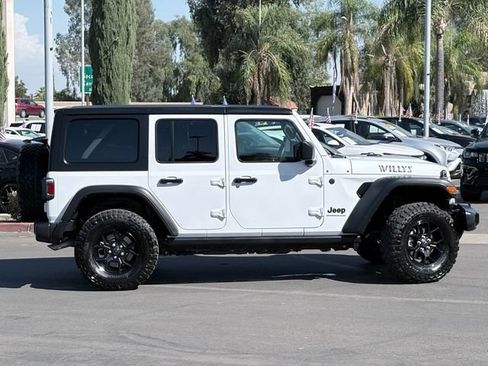 Used 2025 Jeep Wrangler Unlimited Sport AWD/4WD image 4