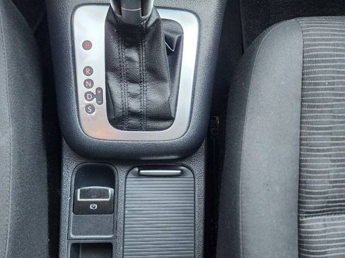 Used 2015 Volkswagen Tiguan S FWD image 19