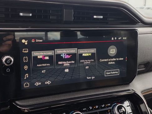 Used 2024 GMC Sierra 1500 AT4 w/ AT4 Premium Package image 16