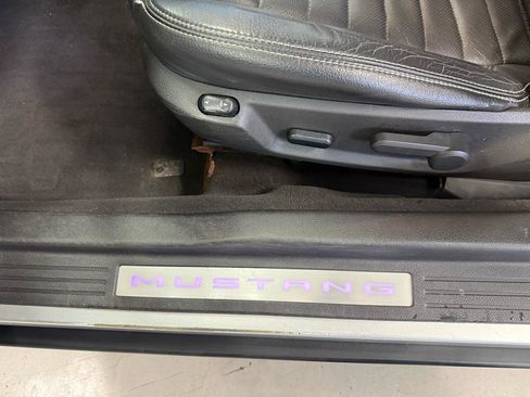 Used 2010 Ford Mustang Coupe image 27