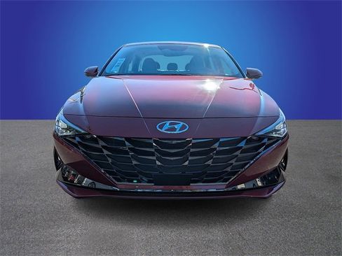 Used 2023 Hyundai Elantra Limited image 8