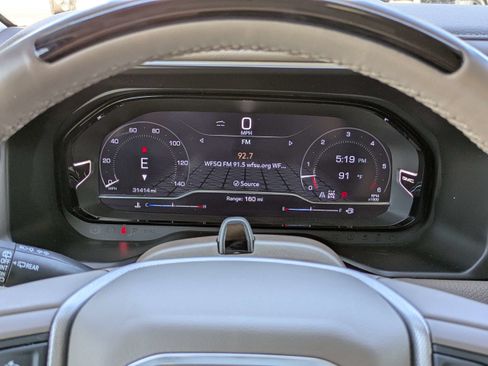 Used 2024 GMC Yukon Denali w/ Advanced Technology Package AWD/4WD image 30