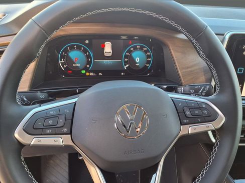 New 2026 Volkswagen Atlas SE image 12