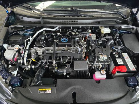 Used 2024 Toyota Corolla SE image 9