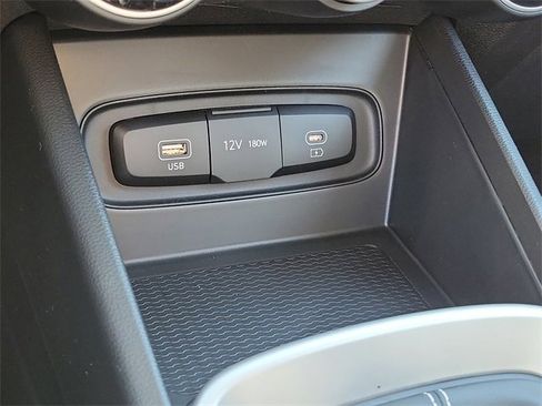 New 2026 Hyundai Venue SE image 11