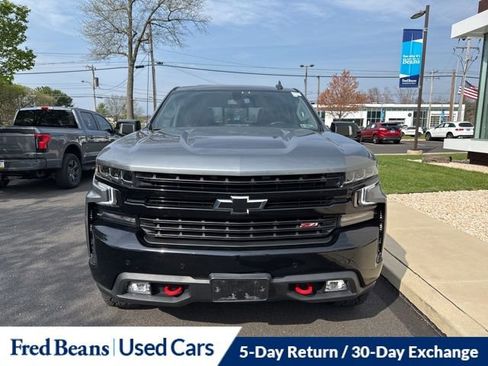 Used 2021 Chevrolet Silverado 1500 LT Trail Boss w/ Convenience Package II image 2