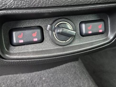 Used 2010 Ford Taurus SHO image 30