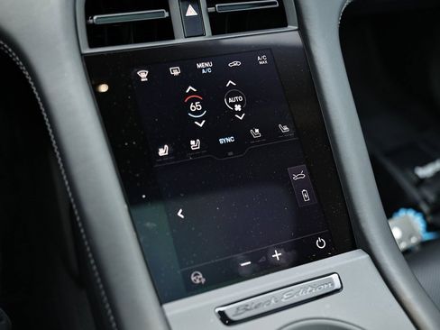 New 2026 Porsche Taycan image 40