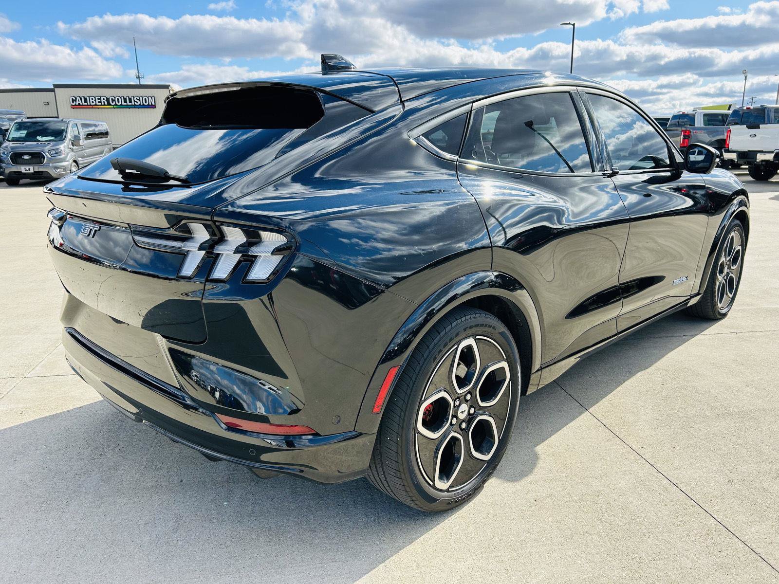 Used 2021 Ford Mustang Mach-E GT AWD/4WD image 38