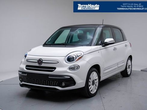 Used 2020 FIAT 500L Lounge image 1