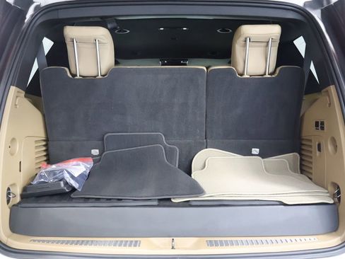 Used 2019 Cadillac Escalade Platinum AWD/4WD image 29