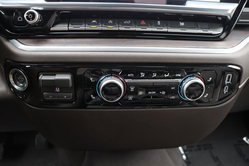 Used 2026 GMC Sierra 1500 SLT AWD/4WD image 16
