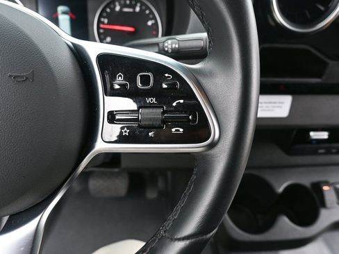 Used 2022 Mercedes-Benz Sprinter 3500 image 11