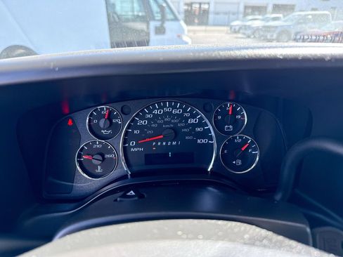 Used 2025 GMC Savana 2500 RWD image 13