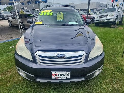 Used 2010 Subaru Outback 2.5i Premium AWD/4WD image 2