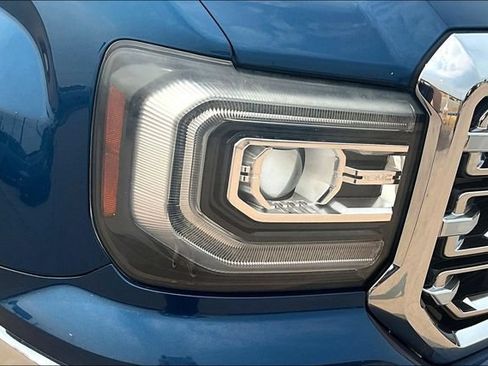 Used 2018 GMC Sierra 1500 SLT AWD/4WD image 31