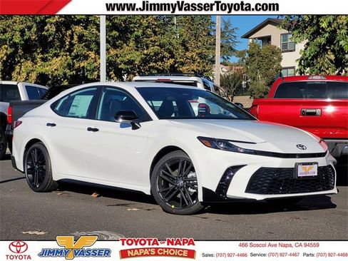 New 2026 Toyota Camry Hybrid image 1