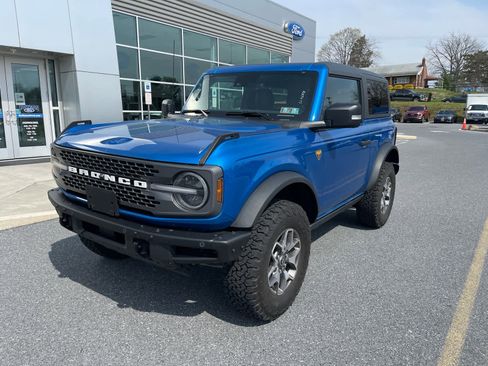 Used 2022 Ford Bronco Badlands image 2
