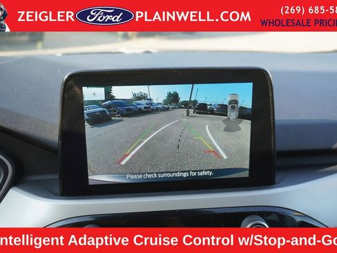 Used 2022 Ford Escape SE w/ Cold Weather Package image 18