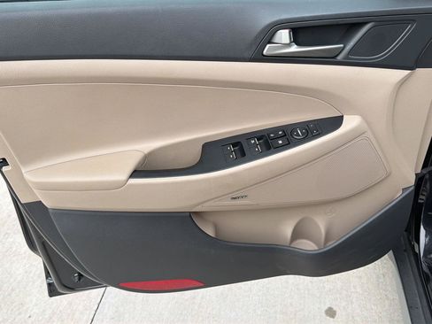 Used 2018 Hyundai Tucson Limited FWD image 11