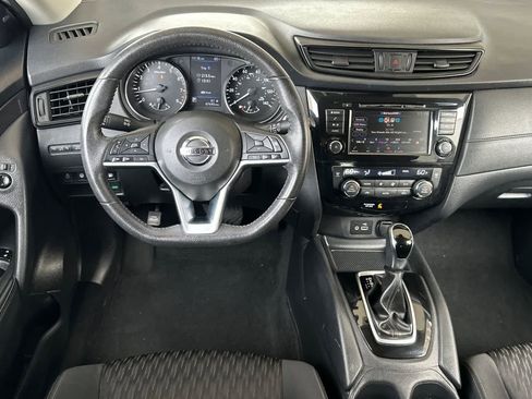Used 2020 Nissan Rogue SV FWD image 14