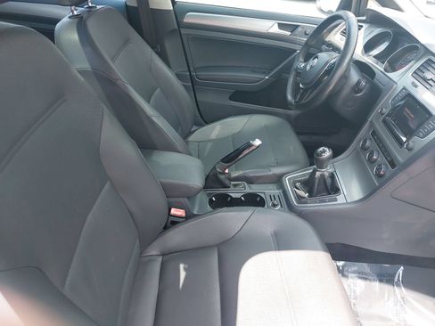 Used 2015 Volkswagen Golf TDI SE FWD image 10