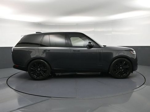 Used 2023 Land Rover Range Rover SE AWD/4WD image 9
