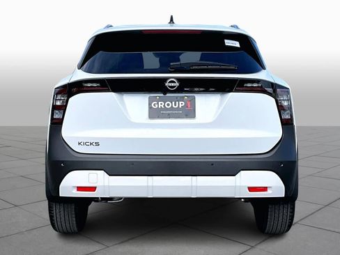 New 2026 Nissan Kicks SV image 4