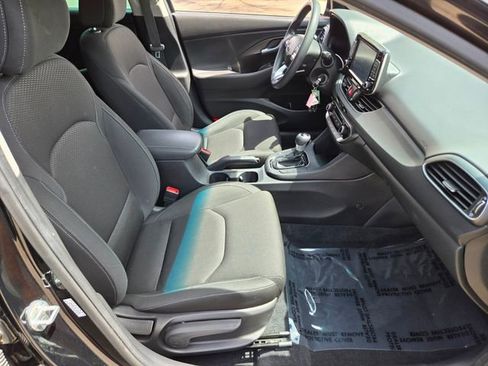 Used 2020 Hyundai Elantra GT FWD image 20