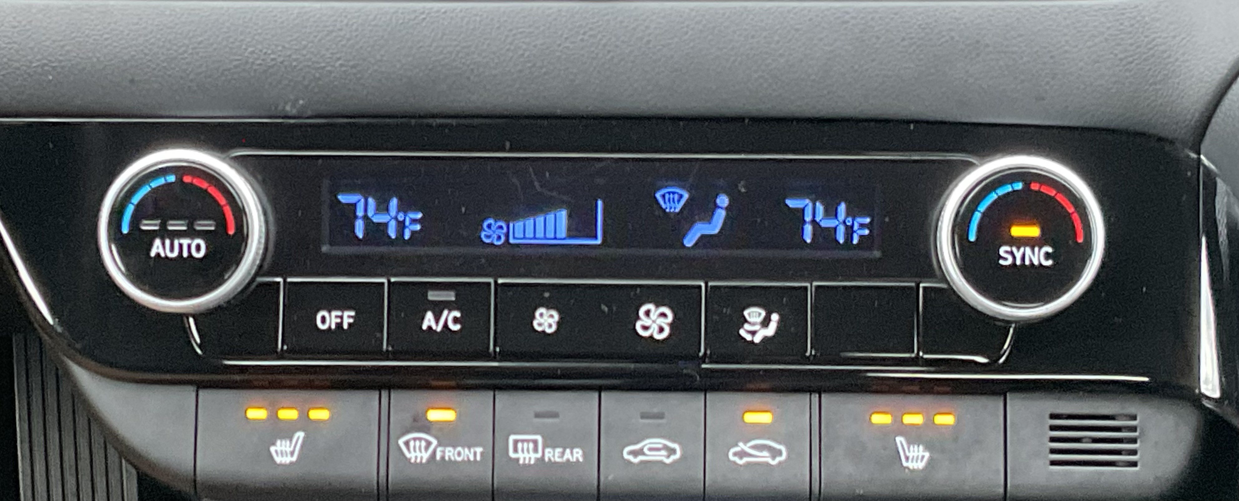 Used 2025 Hyundai Elantra SEL FWD image 15