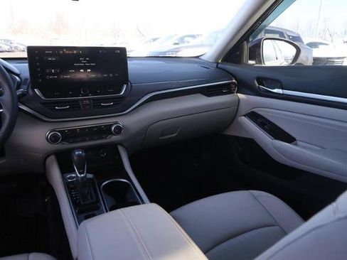 Certified 2023 Nissan Altima 2.5 SV w/ SV Premium Package image 25