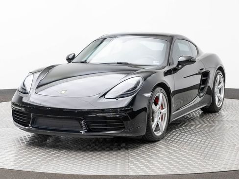 Used 2019 Porsche 718 Cayman S RWD image 2