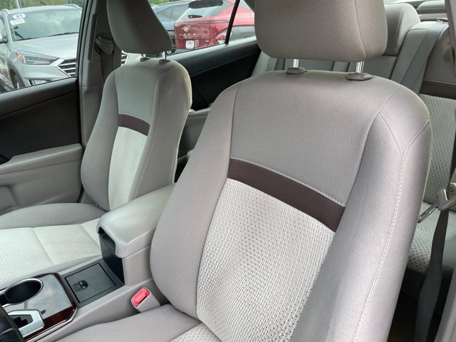 Used 2013 Toyota Camry XLE FWD image 9