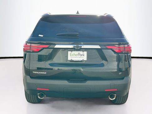 Used 2023 Chevrolet Traverse LT image 7