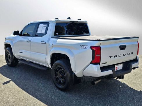 Certified 2025 Toyota Tacoma TRD Sport AWD/4WD image 5