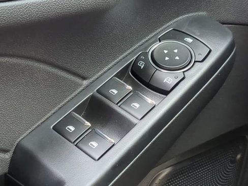 Used 2024 Ford Escape SE image 24