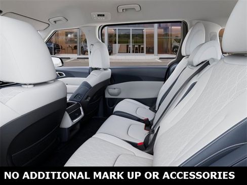 New 2026 Kia Carnival EX image 18