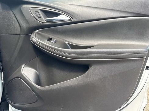 Used 2025 Buick Encore GX Preferred FWD image 18