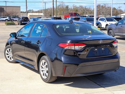 Used 2024 Toyota Corolla LE image 2