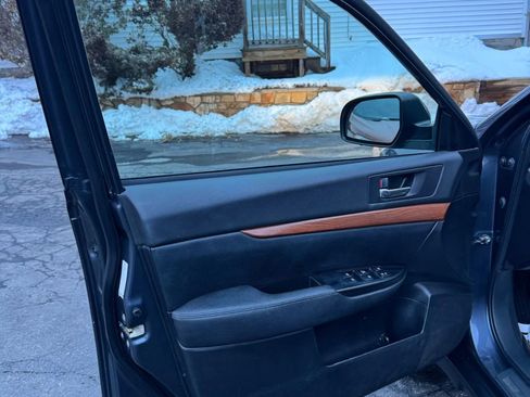 Used 2014 Subaru Outback 2.5i Limited image 28